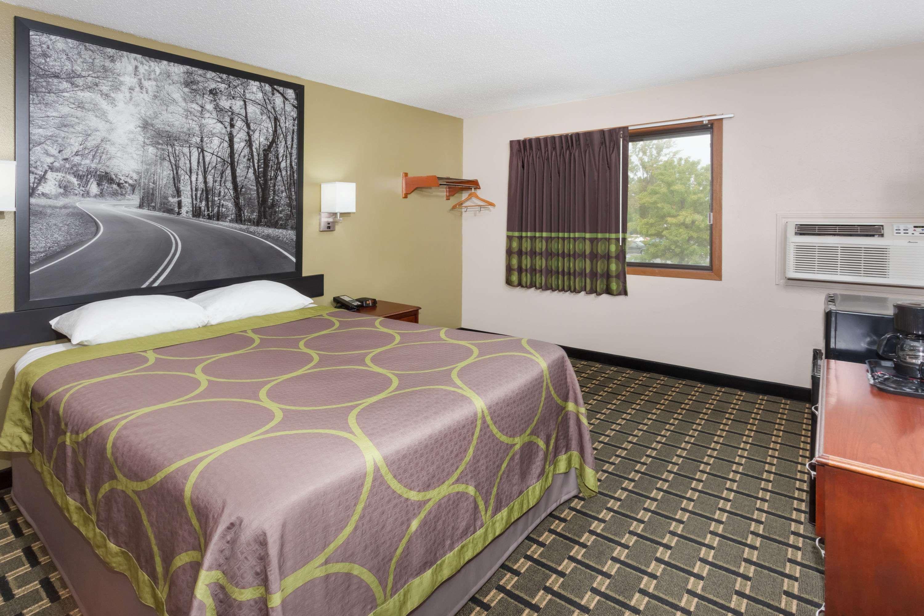 Super 8 By Wyndham Michigan City Eksteriør bilde