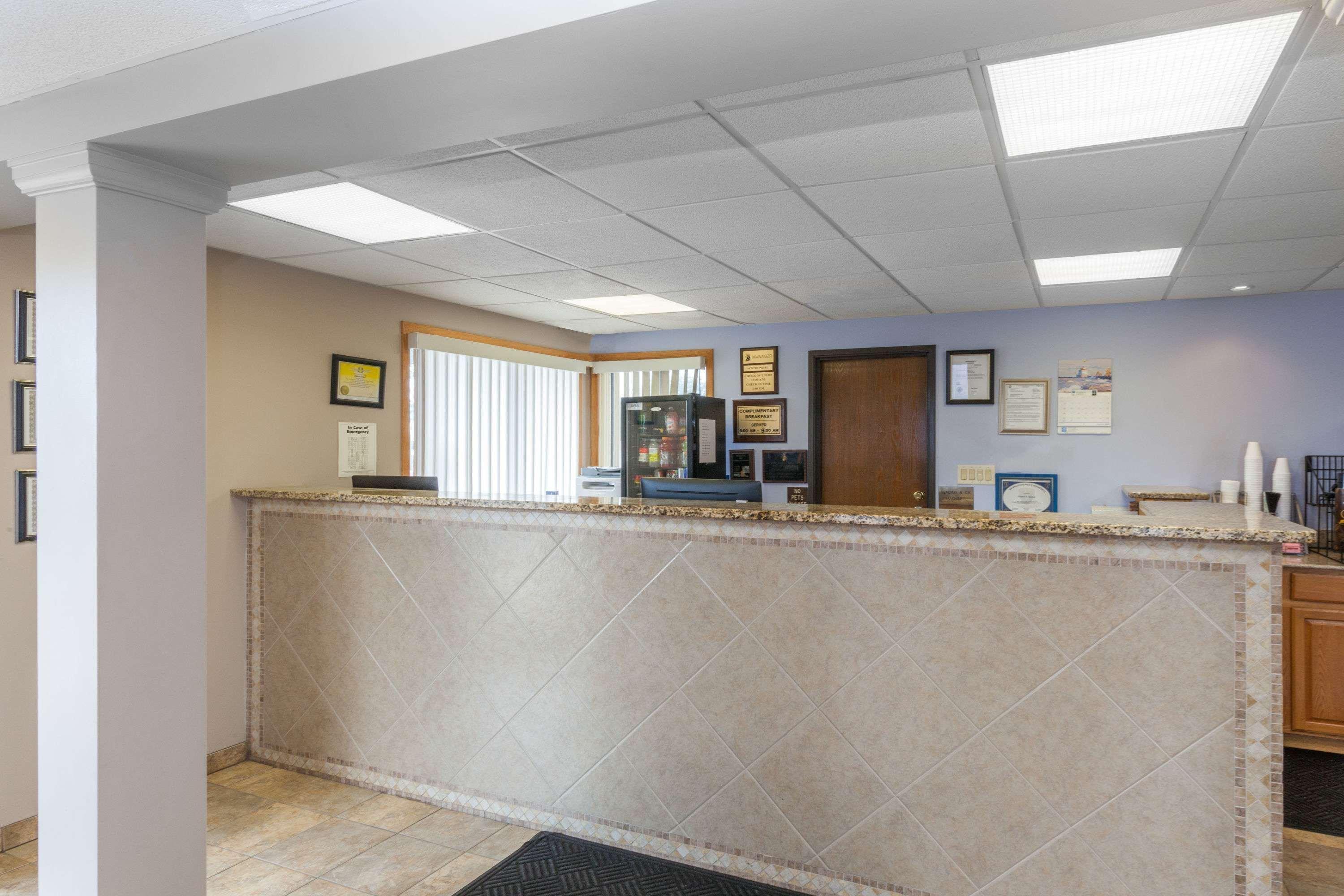 Super 8 By Wyndham Michigan City Eksteriør bilde