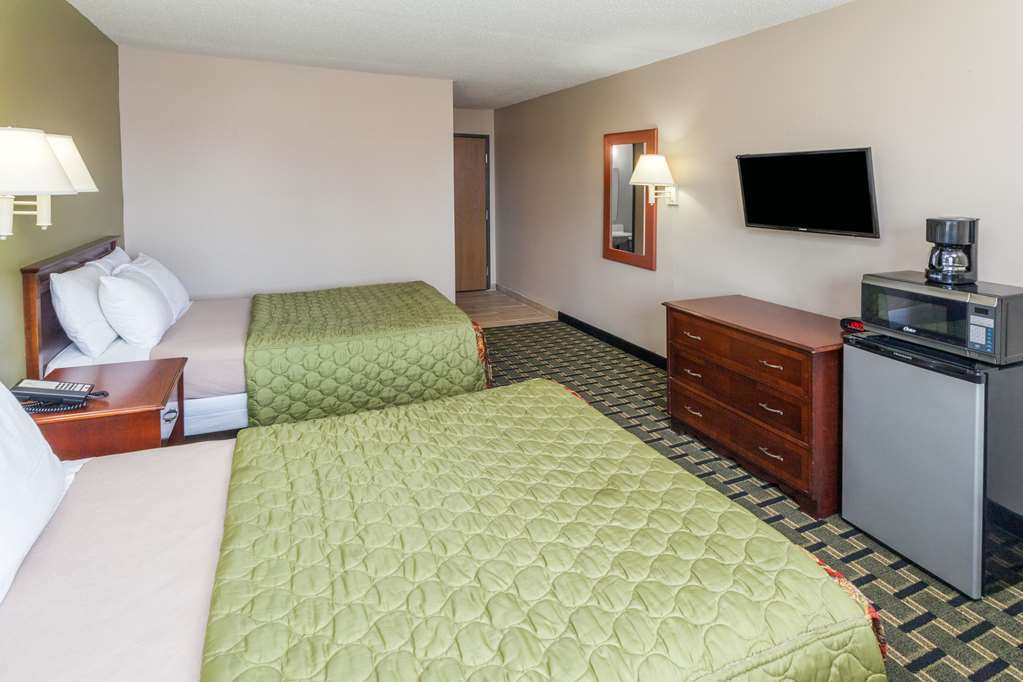 Super 8 By Wyndham Michigan City Rom bilde
